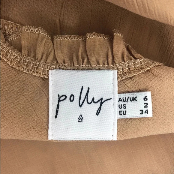 Princess Polly Levi  Crop Top | Beige | Size 2 - Picture 5 of 5